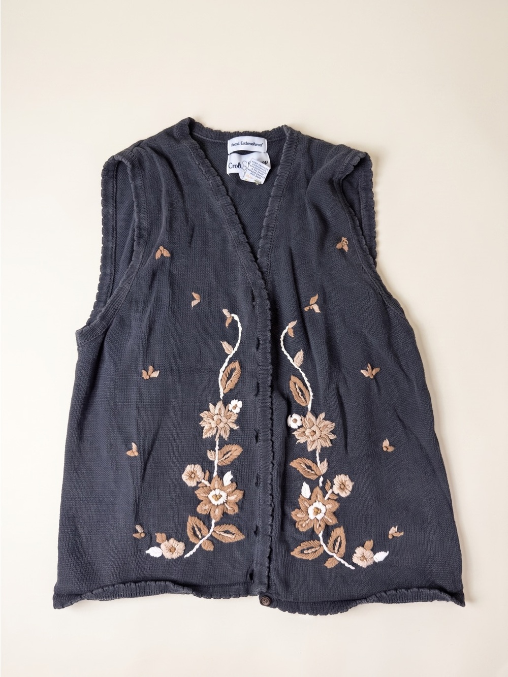 croft & barrow Black Embroidered Floral Button-Front Women's Vest - Picture 3 of 6